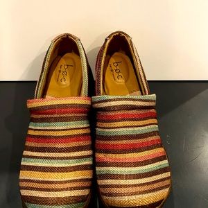 boc Born Concept multicolored clogs in size 7M. Very good pre-owned condition.